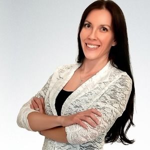 Meet your Posher, Alicia